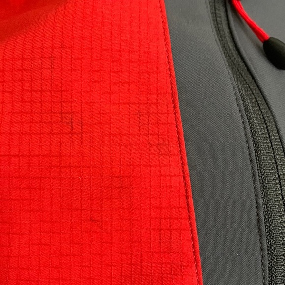 MARMOT wind blocker soft shell red/grey jacket Sz Small - Picture 16 of 17